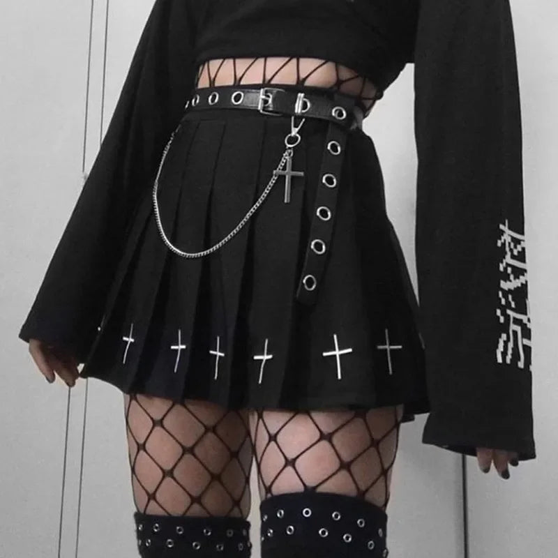 FreestyleCrown Cross Print Pleated Mini Skirt