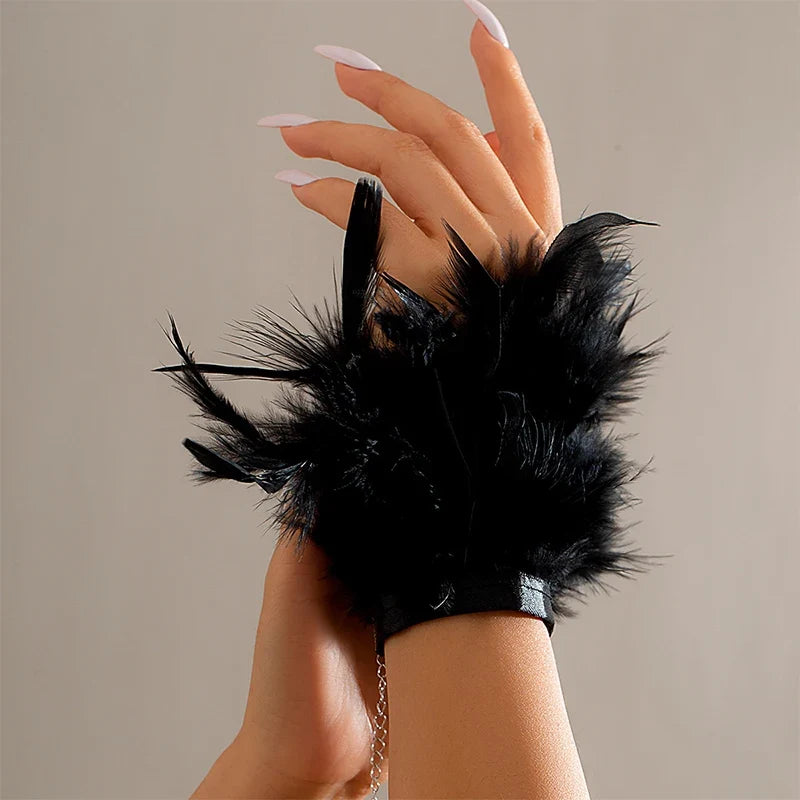 FreestyleCrown Colorful Feather Wristbands Popular Accessories Feather Cuff Decoration Dance Holiday Party Carnival Supplies Shooting Props