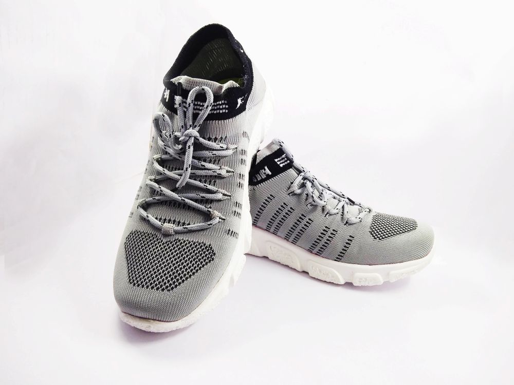 FreestyleCrown Plain Sneakers